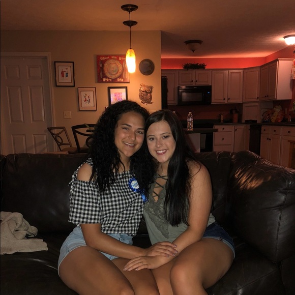 Meet your Posher, Maya - Picture 1 of 1